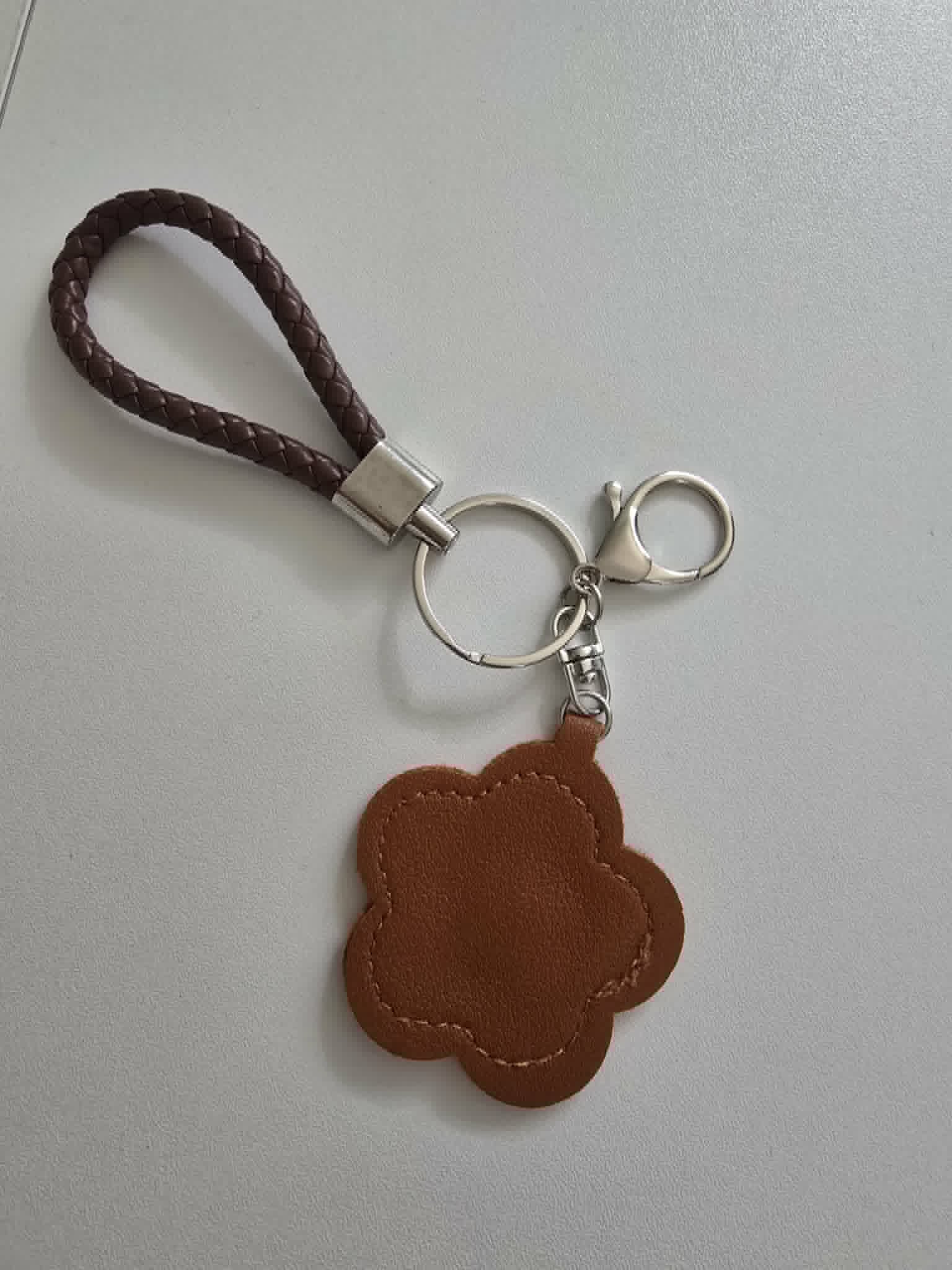 Collection "Fin d'année" 🖍️ - Le porte clé fleur/miroir