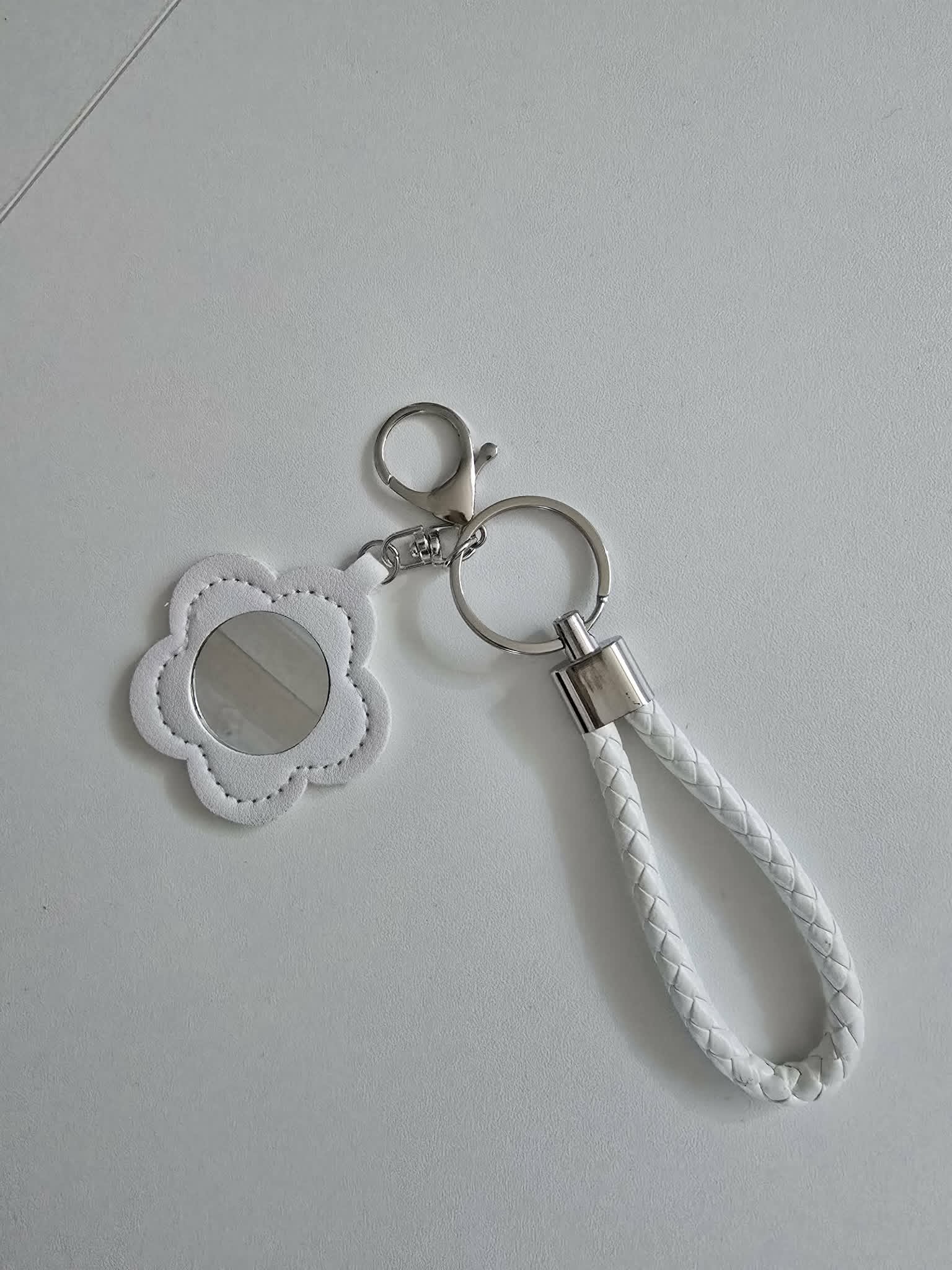 Collection "Fin d'année" 🖍️ - Le porte clé fleur/miroir
