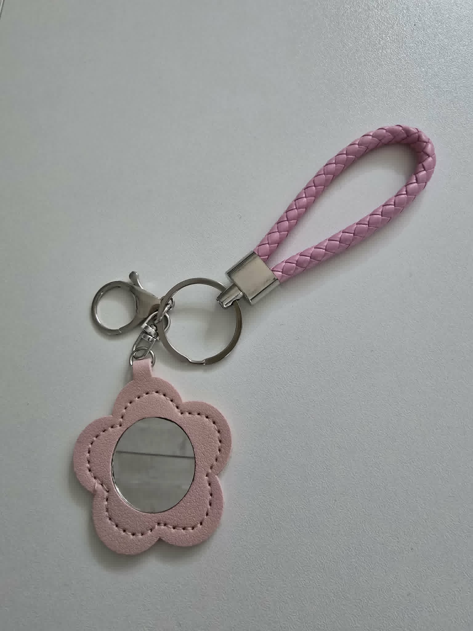 Collection "Fin d'année" 🖍️ - Le porte clé fleur/miroir